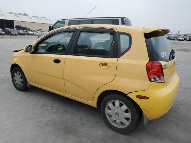 KL1TG62665B402704 - 2005 CHEVROLET AVEO LT YELLOW photo 2