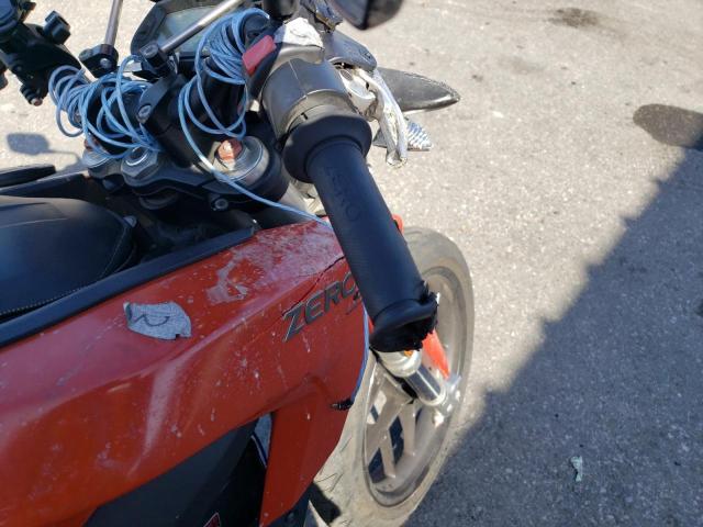 538SM9Z3XGCG06407 - 2016 ZERO MOTORCYCLES INC SR 13.0 TWO TONE photo 9