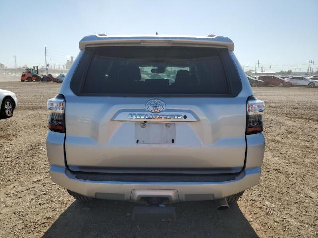 JTEBU5JR4L5789781 - 2020 TOYOTA 4RUNNER SR5/SR5 PREMIUM 银色 照片 6