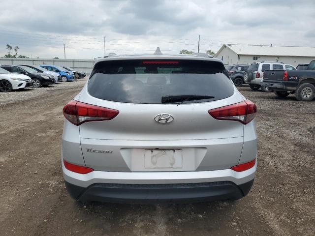 KM8J33A48JU676717 - 2018 HYUNDAI TUCSON SEL SILVER photo 6