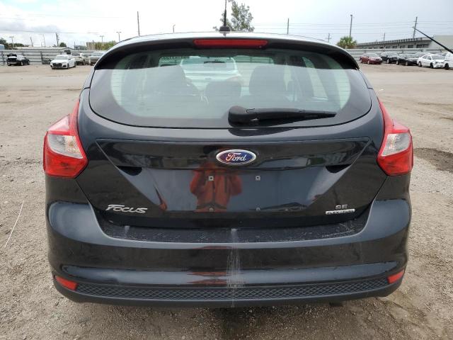 1FADP3K21EL331520 - 2014 FORD FOCUS SE BLACK photo 6