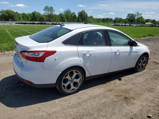 1FADP3F22DL278609 - 2013 FORD FOCUS SE WHITE photo 3