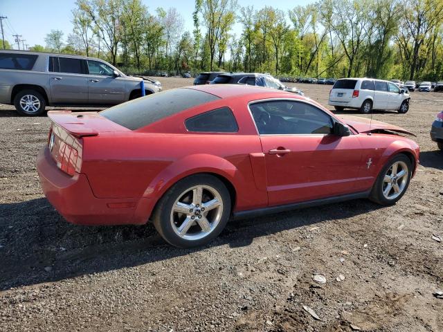 1ZVHT80N285128997 - 2008 FORD MUSTANG RED photo 3