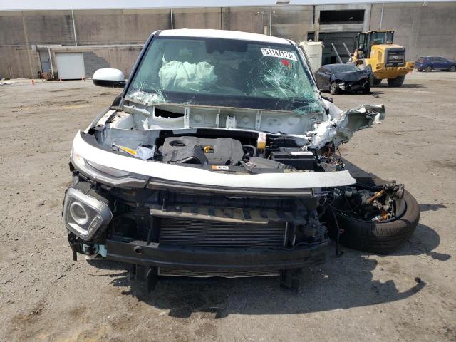 KNDJ33AU6L7080219 - 2020 KIA SOUL EX WHITE photo 5