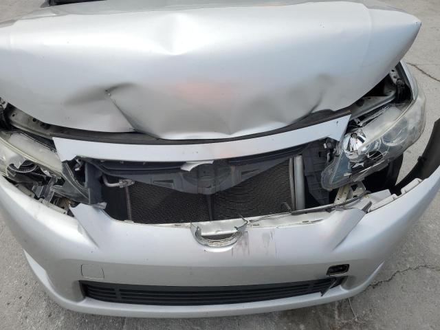 JTKJF5C71B3000575 - 2011 TOYOTA SCION TC ვერცხლისფერი ფოტო 11