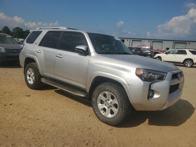 JTEBU5JRXG5314173 - 2016 TOYOTA 4RUNNER SR5/SR5 PREMIUM SILVER photo 4