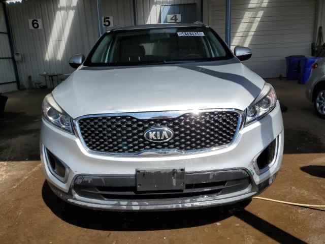 5XYPGDA57JG351818 - 2018 KIA SORENTO LX SILVER photo 5