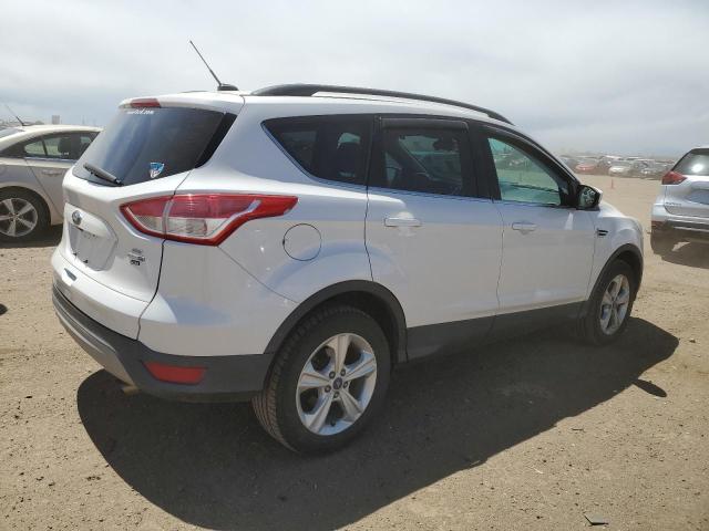 1FMCU9G9XGUC79529 - 2016 FORD ESCAPE SE WHITE photo 3