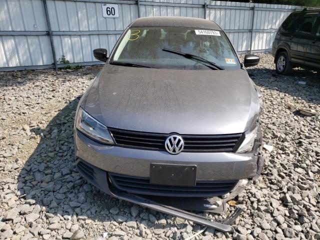 3VW1K7AJ1EM386282 - 2014 VOLKSWAGEN JETTA BASE 灰色 照片 5