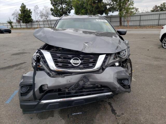 5N1DR2MN6JC672021 - 2018 NISSAN PATHFINDER S GRAY photo 5