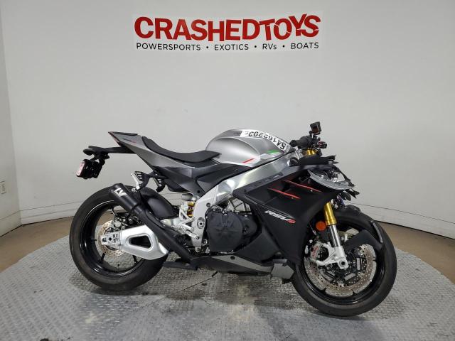 ZD4KYUA00NS000328 - 2022 APRILIA RSV4 1100 TWO TONE photo 1