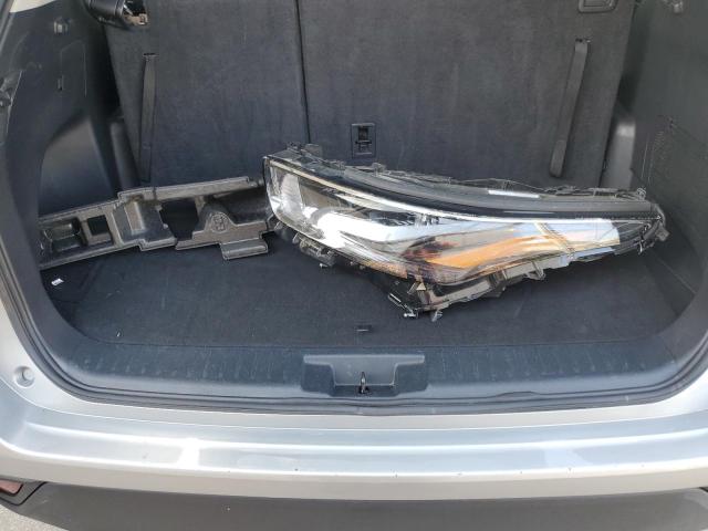 5TDGZRBH7NS583697 - 2022 TOYOTA HIGHLANDER XLE SILVER photo 13