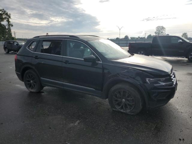 3VV3B7AX6MM100281 - 2021 VOLKSWAGEN TIGUAN SE Черный фото 4