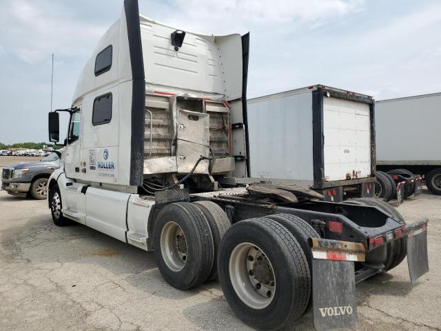 4V4NC9EH3LN226593 - 2020 VOLVO VN VNL WHITE photo 3