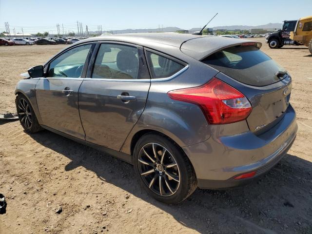 1FADP3N20EL355724 - 2014 FORD FOCUS TITANIUM GRAY photo 2