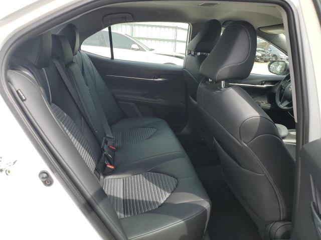 4T1G11AK3PU786683 - 2023 TOYOTA CAMRY SE NIGHT SHADE WHITE photo 10