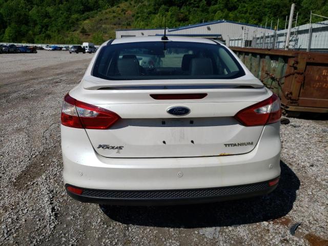 1FAHP3J2XCL188874 - 2012 FORD FOCUS TITANIUM WHITE photo 6