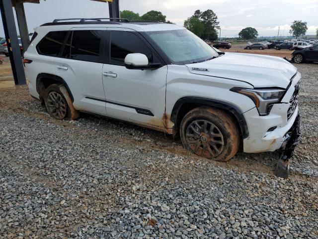 7SVAAABA3RX043013 - 2024 TOYOTA SEQUOIA SR5 WHITE photo 4