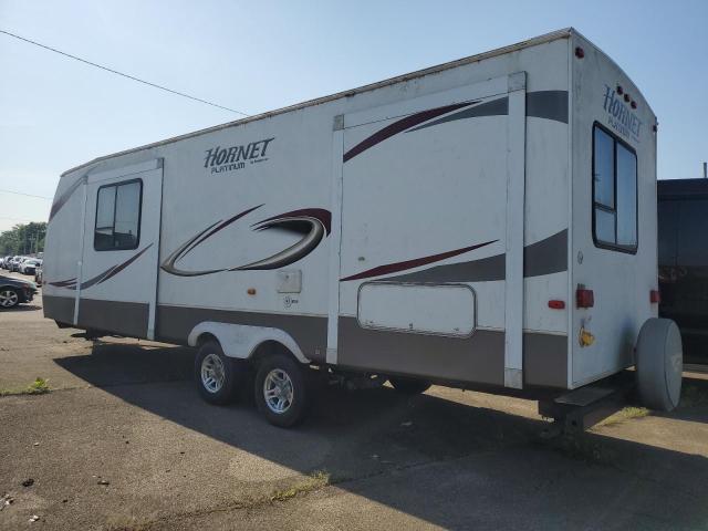 4YDT27F24C7200865 - 2012 KEYSTONE HORNET WHITE photo 3