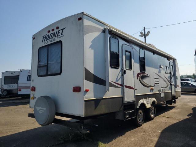 4YDT27F24C7200865 - 2012 KEYSTONE HORNET WHITE photo 4