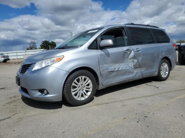 2014 TOYOTA SIENNA XLE, 