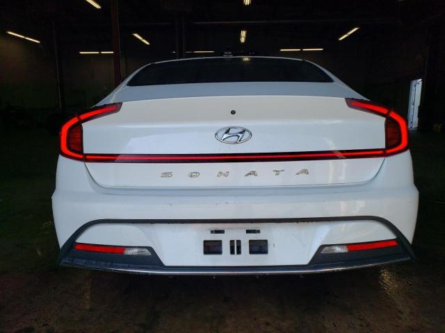 5NPEG4JA1MH068512 - 2021 HYUNDAI SONATA SE WHITE photo 6