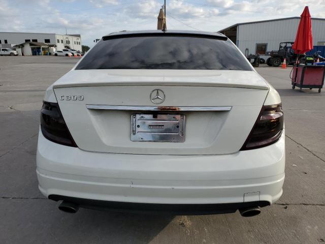 WDDGF5EB6BA525667 - 2011 MERCEDES-BENZ C 300 WHITE photo 6