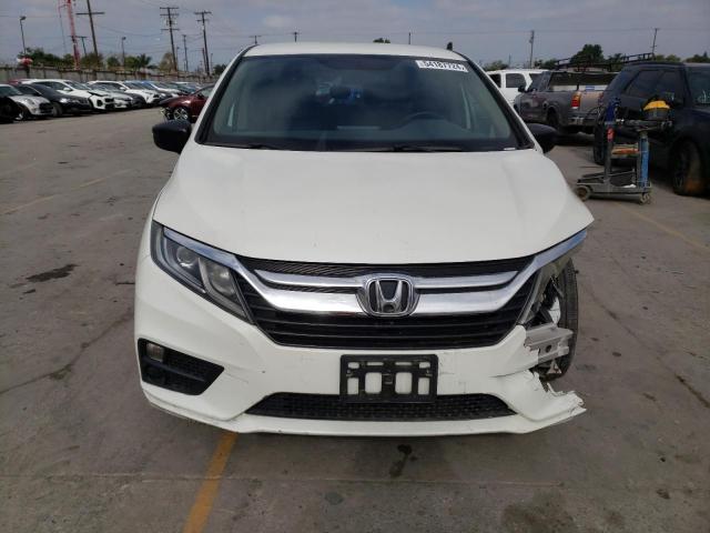 5FNRL6H22JB026447 - 2018 HONDA ODYSSEY LX WHITE photo 5