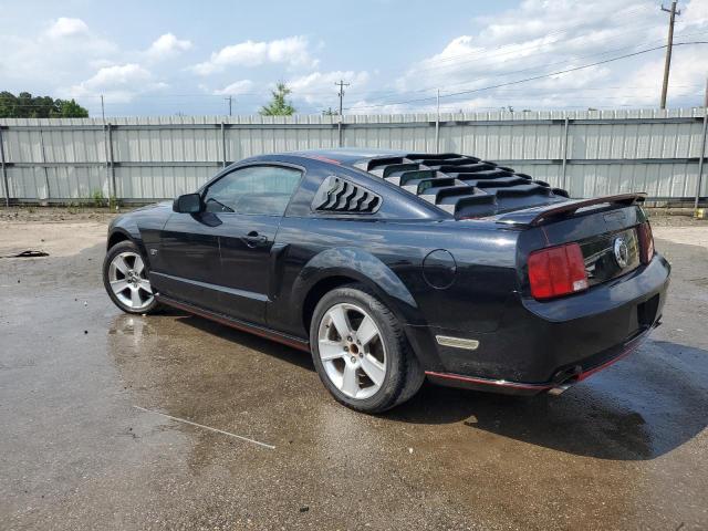 1ZVFT82H865239520 - 2006 FORD MUSTANG GT BLACK photo 2