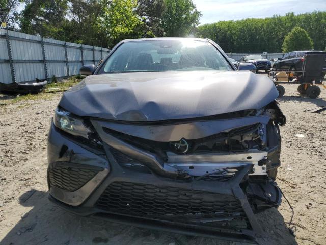 4T1T11AK2PU827559 - 2023 TOYOTA CAMRY SE NIGHT SHADE GRAY photo 5
