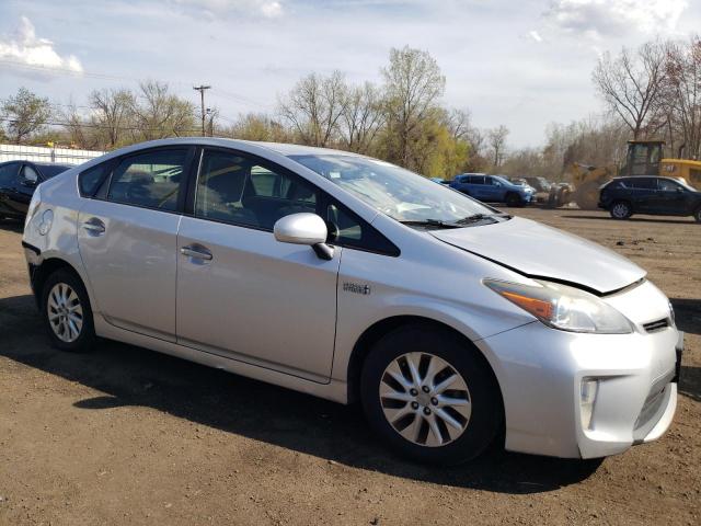 JTDKN3DP6D3038646 - 2013 TOYOTA PRIUS PLUG ვერცხლისფერი ფოტო 4