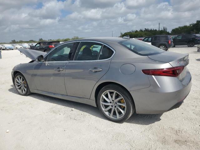 ZARFAEDN3H7550764 - 2017 ALFA ROMEO GIULIA Q4 银色 照片 2