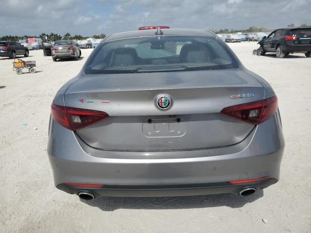 ZARFAEDN3H7550764 - 2017 ALFA ROMEO GIULIA Q4 银色 照片 6