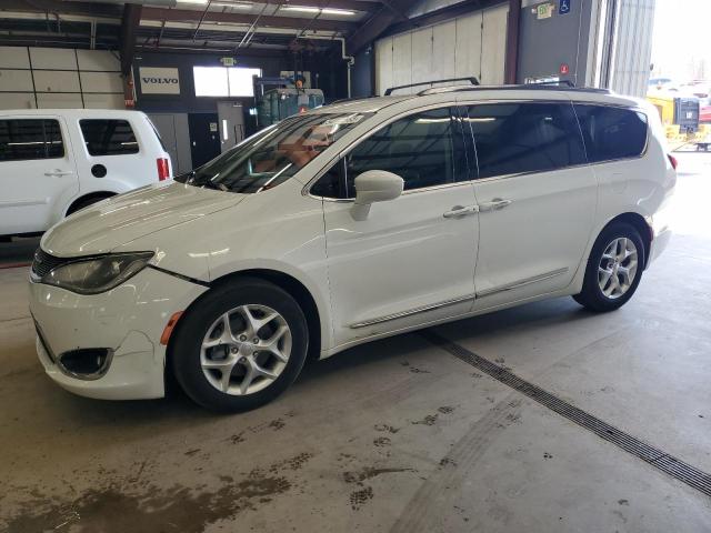 2019 CHRYSLER PACIFICA TOURING L, null