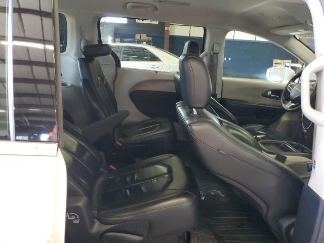 2C4RC1BGXKR666001 - 2019 CHRYSLER PACIFICA TOURING L WHITE photo 11