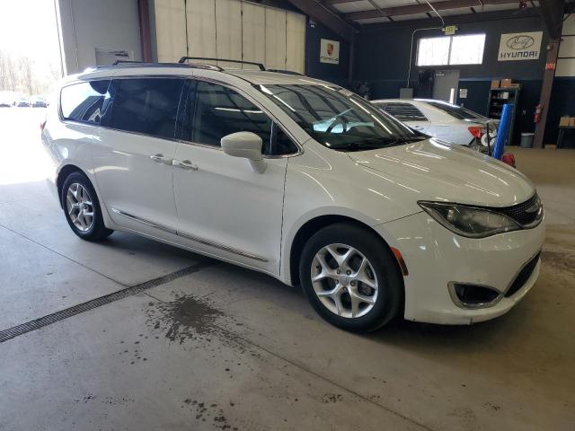 2C4RC1BGXKR666001 - 2019 CHRYSLER PACIFICA TOURING L WHITE photo 4