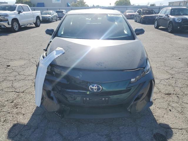 JTDKARFP3J3070154 - 2018 TOYOTA PRIUS PRIM 灰色 照片 5