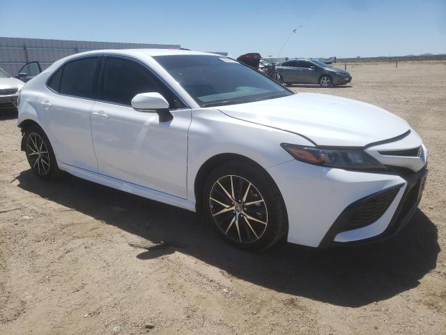 4T1G11AK3RU854094 - 2024 TOYOTA CAMRY SE NIGHT SHADE WHITE photo 4