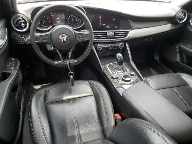 ZARFAEDN9H7547481 - 2017 ALFA ROMEO GIULIA Q4 银色 照片 8