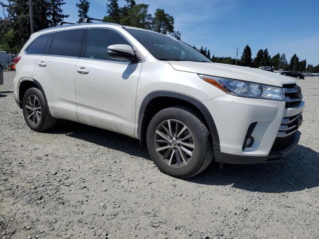 5TDJZRFH1HS426493 - 2017 TOYOTA HIGHLANDER SE WHITE photo 4