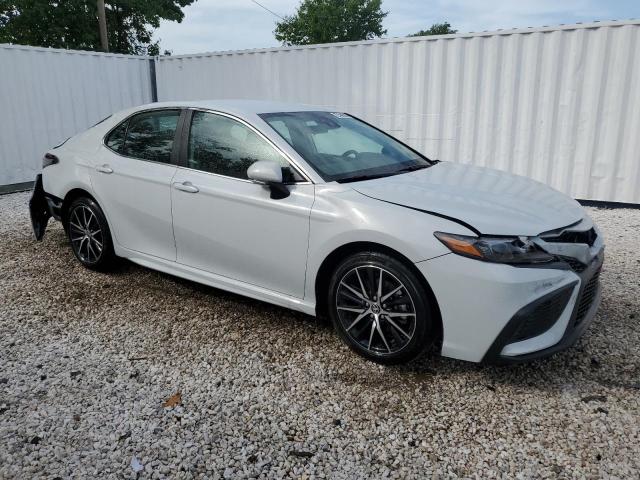 4T1G11AK3RU225743 - 2024 TOYOTA CAMRY SE NIGHT SHADE WHITE photo 4