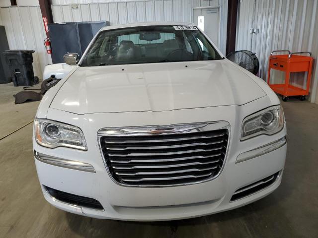 2C3CCAAG5EH231084 - 2014 CHRYSLER 300 WHITE photo 5