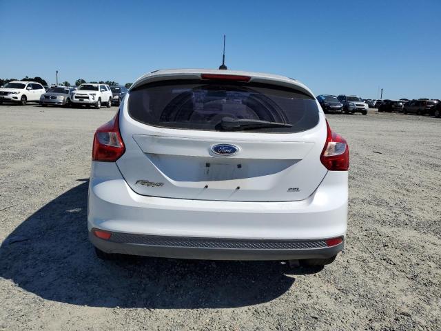 1FAHP3M27CL189993 - 2012 FORD FOCUS SEL WHITE photo 6