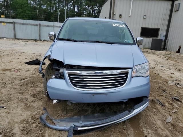 2C4RC1CG9DR559068 - 2013 CHRYSLER TOWN & COU TOURING L BLUE photo 5