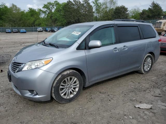 5TDYK3DCXCS278957 - 2012 TOYOTA SIENNA XLE Silber Foto 1
