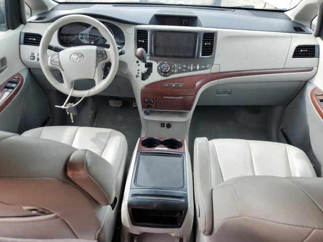 5TDYK3DCXCS278957 - 2012 TOYOTA SIENNA XLE Silber Foto 8