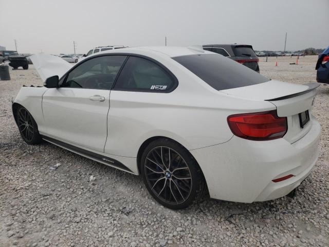 WBA2J5C57JVB28086 - 2018 BMW M240I Weiß Foto 2