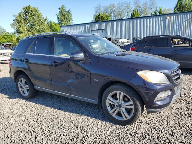 4JGDA5HB3CA001994 - 2012 MERCEDES-BENZ ML 350 4MATIC BLUE photo 4