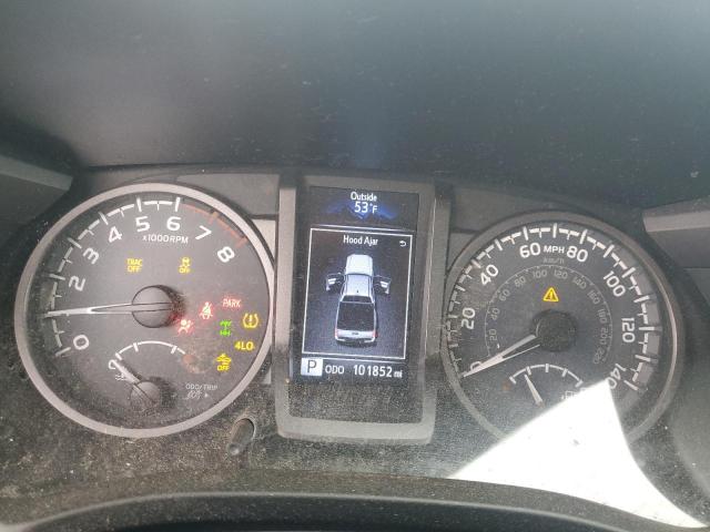 3TMDZ5BN3JM051584 - 2018 TOYOTA TACOMA DOUBLE CAB ვერცხლისფერი ფოტო 9