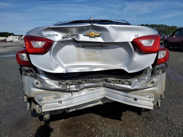 1G1BE5SM2J7172507 - 2018 CHEVROLET CRUZE LT Argent photo 6